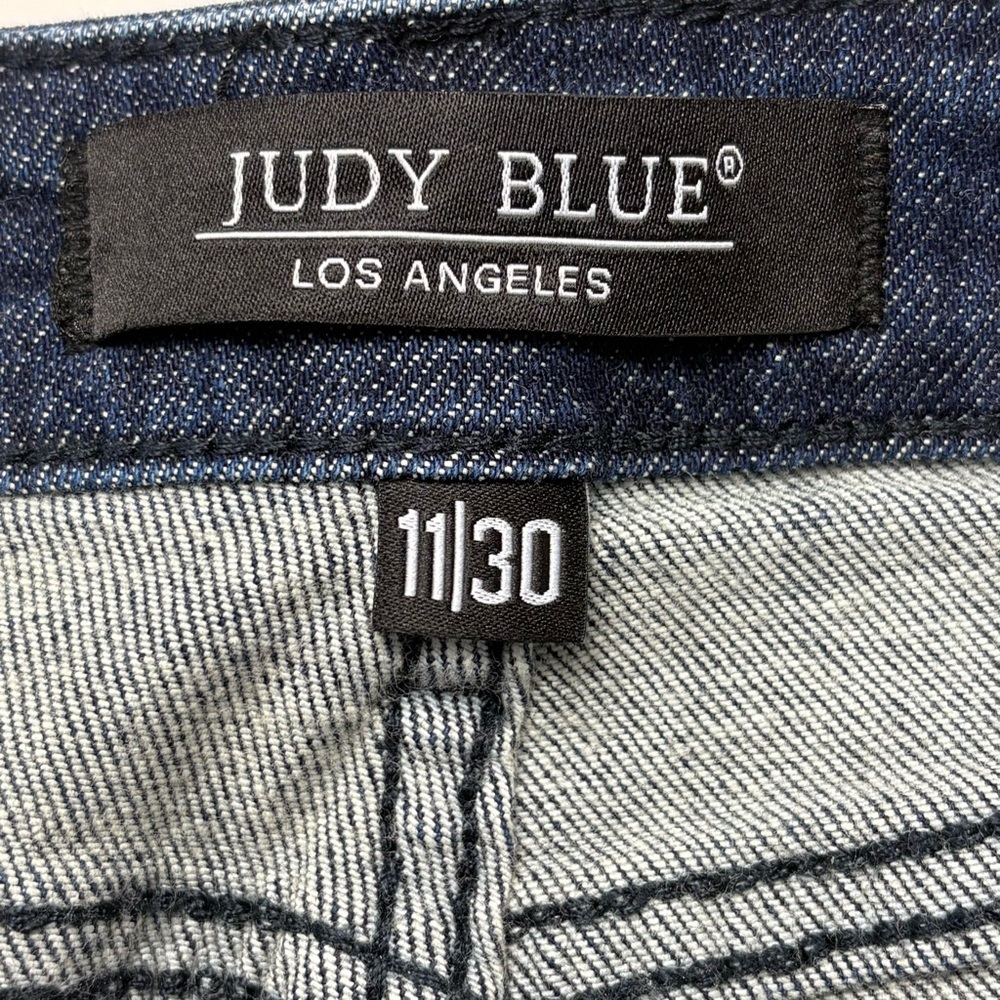 Judy Blue High Rise Raw Hem Relaxed Fit Jeans 11/30 Distressed Crop 88191 *Read - Picture 12 of 15